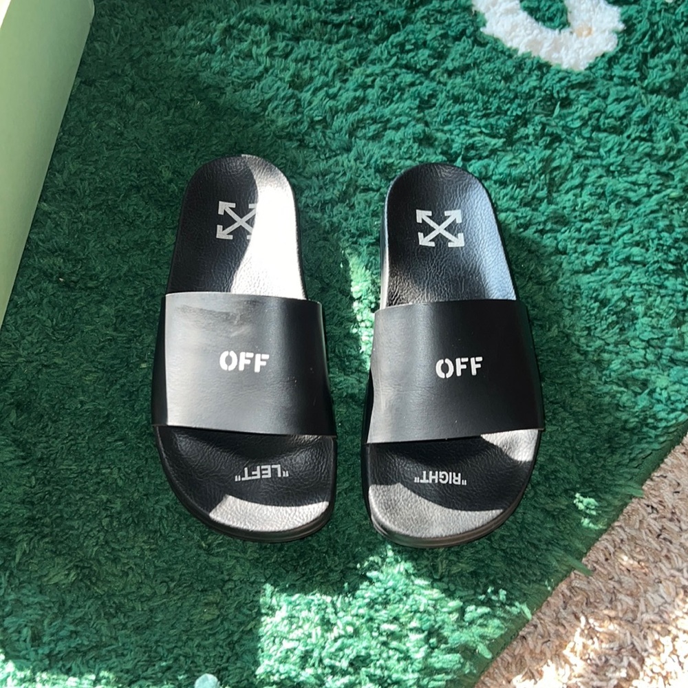 Off-white slides size 40